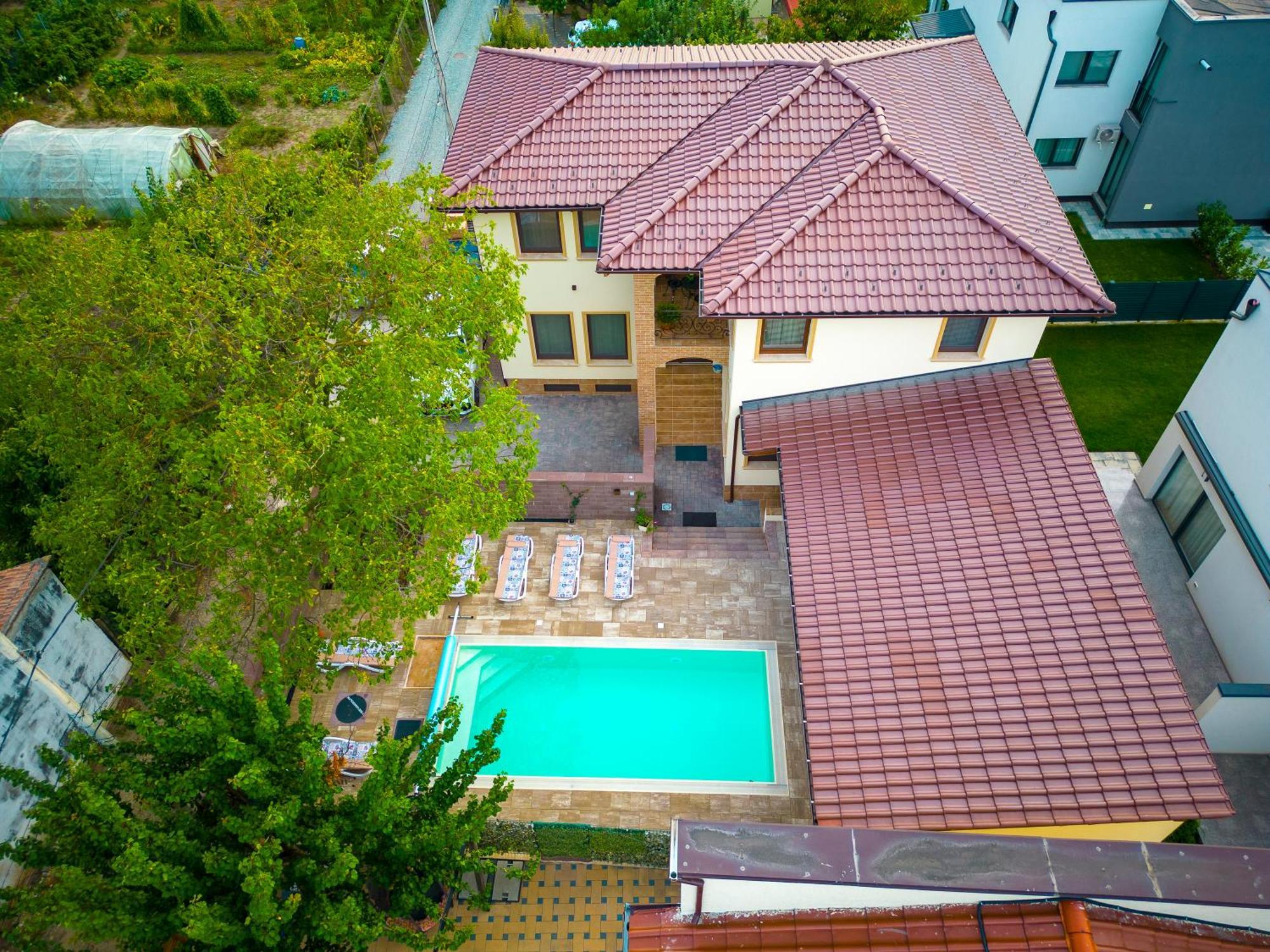 Casa Cu Nuc Hotel Alba Iulia Ngoại thất bức ảnh
