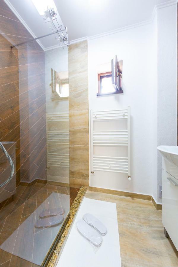 Casa Cu Nuc Hotel Alba Iulia Ngoại thất bức ảnh